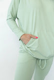 Ladies: The Minimalist Set